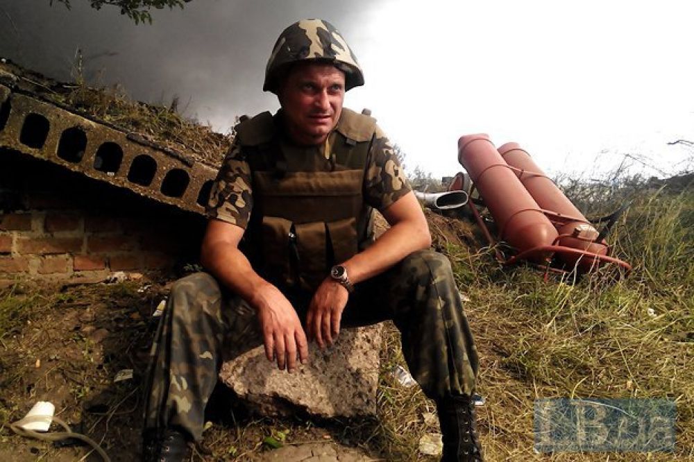 Луганский аэропорт после обстрелов