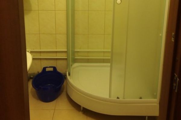 Такая ванная комната, как в общежитии, есть дома не у каждого студента.