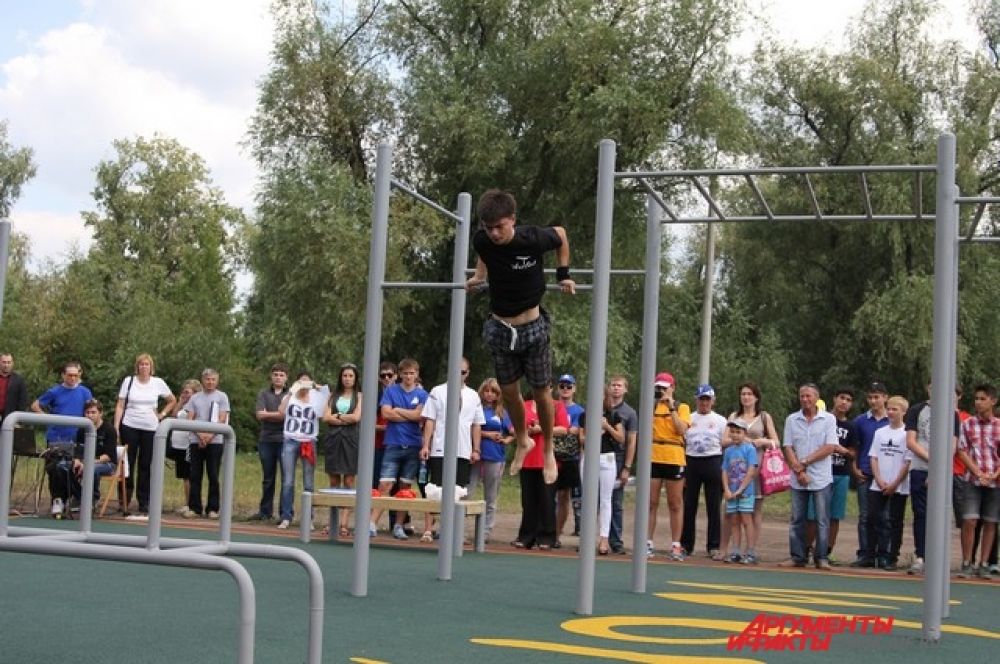 Открытие площадки для воркаута в Омске.