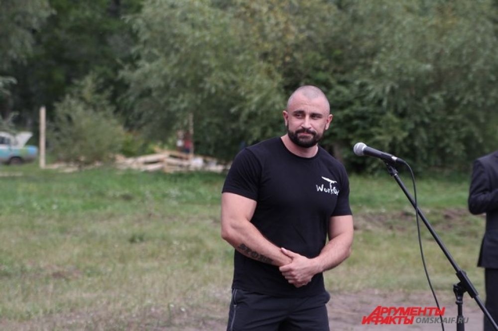 Открытие площадки для воркаута в Омске.