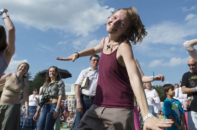 С музыкой отметят в парках Москвы День молодежи 9 августа.