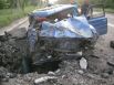 Автомобиль ВАЗ после падения минометного снаряда