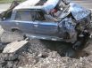Автомобиль ВАЗ после падения минометного снаряда