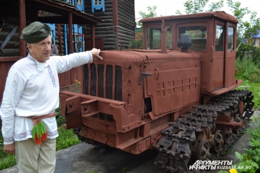 После Великой Отечественной войны пахали на тракторах. Этот АТЗ – выходец с Алтайского завода.