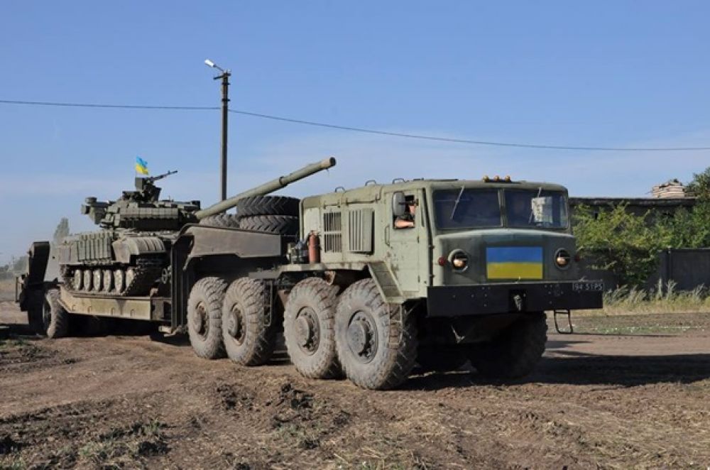 Учения морской пехоты и танковых войск на военном полигоне вблизи Болграда