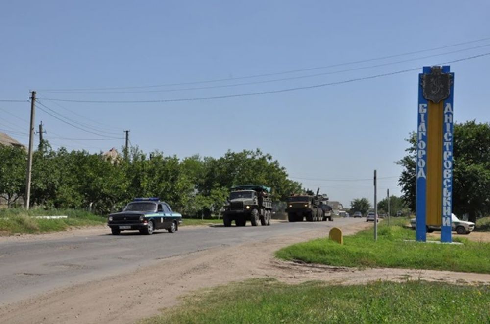 Учения морской пехоты и танковых войск на военном полигоне вблизи Болграда