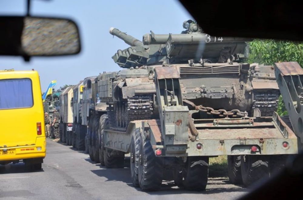 Учения морской пехоты и танковых войск на военном полигоне вблизи Болграда