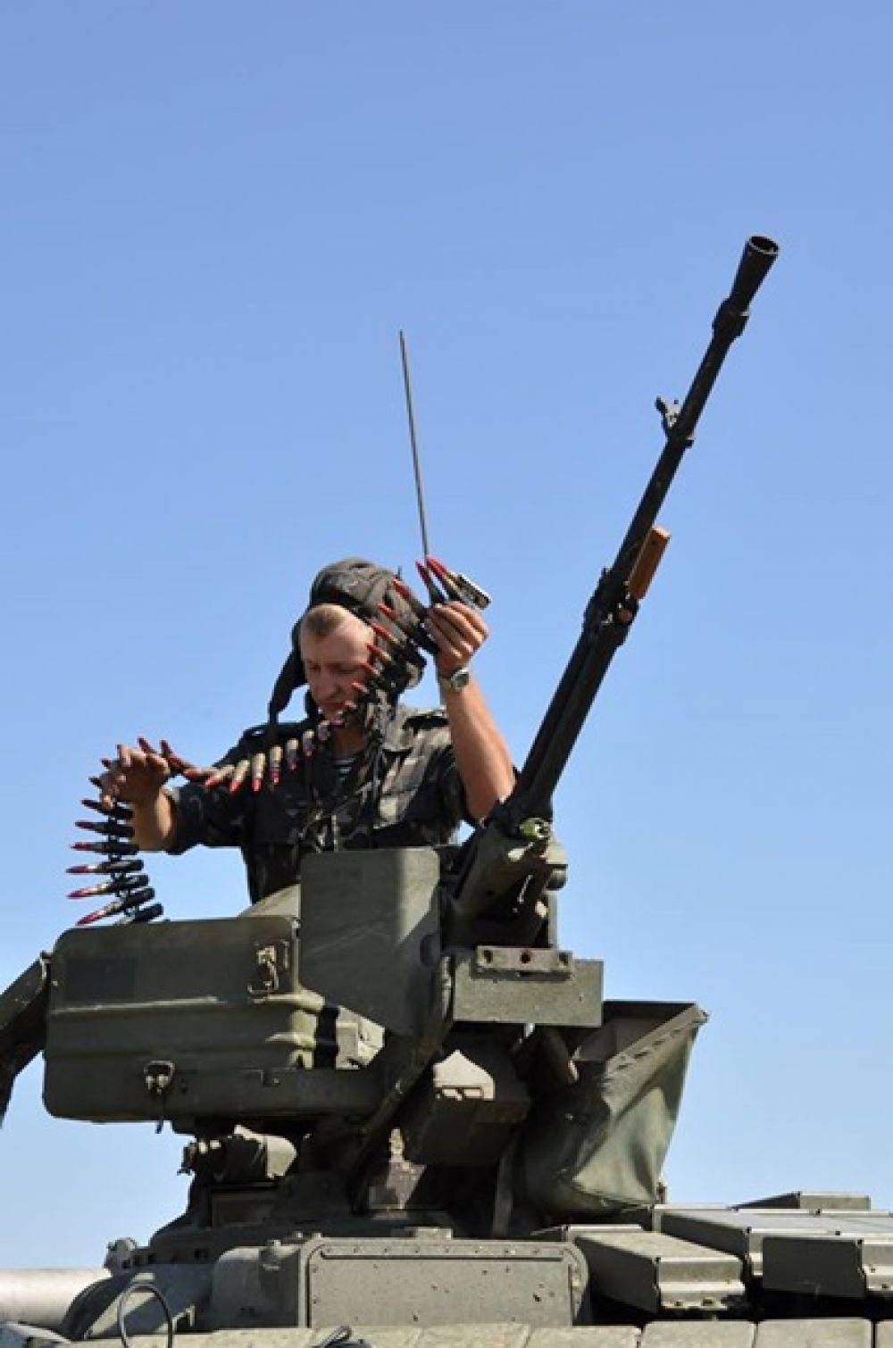 Учения морской пехоты и танковых войск на военном полигоне вблизи Болграда
