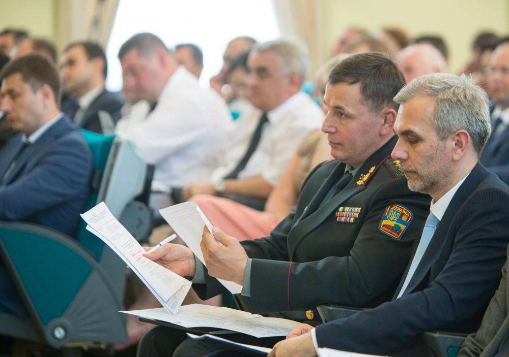 Петр Порошенко встретился с волонтерами