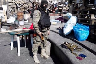 В палатках активистов Майдана нашли оружие