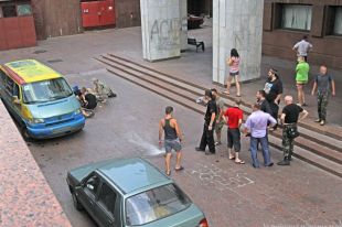 Взрыв возле Украинского дома в Киеве