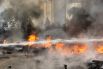 Горящие покрышки и палатки активистов на Майдане Незалежности