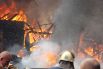 Горящие покрышки и палатки активистов на Майдане Незалежности