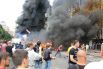 Горящие покрышки и палатки активистов Майдана в Киеве