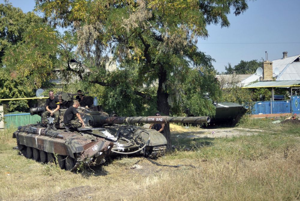 В Донецке слышны залпы тяжелого артиллерийского оружия и «Градов»