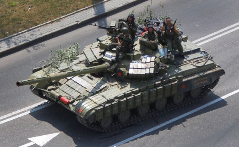 Танк в Донецке