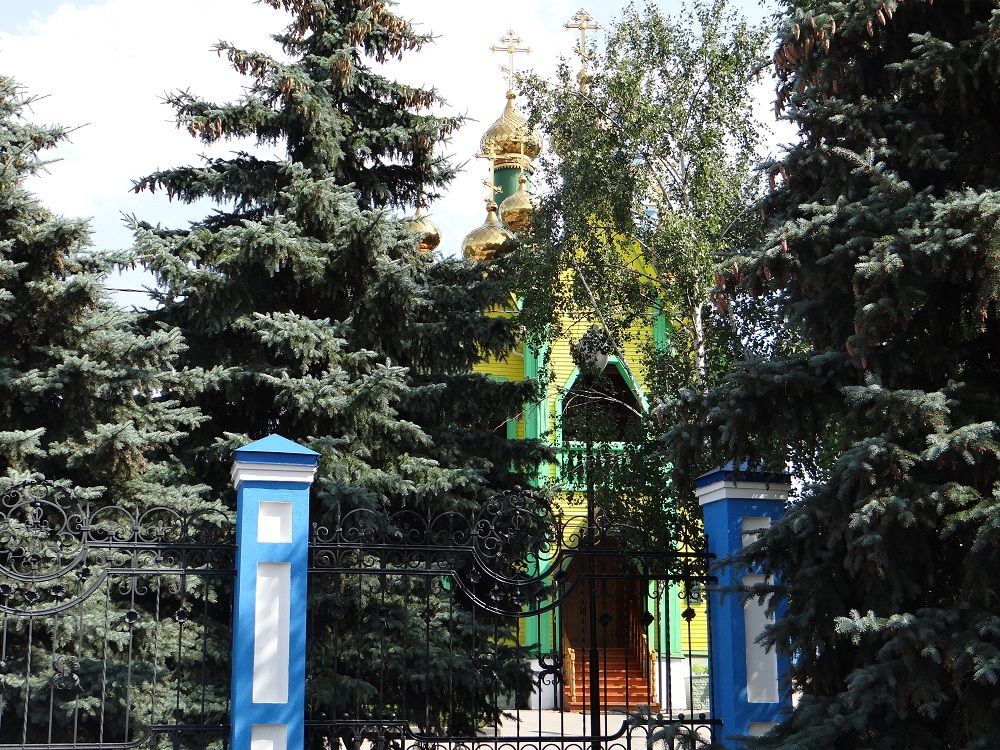 Сквер «Возрождение духовности» находится на улице Минаева рядом со строящимся Спасо-Вознесенским собором