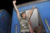 Как девушки встречали военных из зоны АТО в Киеве