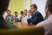 Петр Порошенко встретился с освобожденными из плена военными