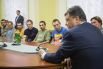 Петр Порошенко встретился с освобожденными из плена военными