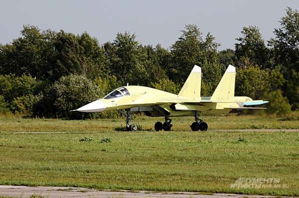 Су-34 почти «в чём мать родила» - до финальной покраски.