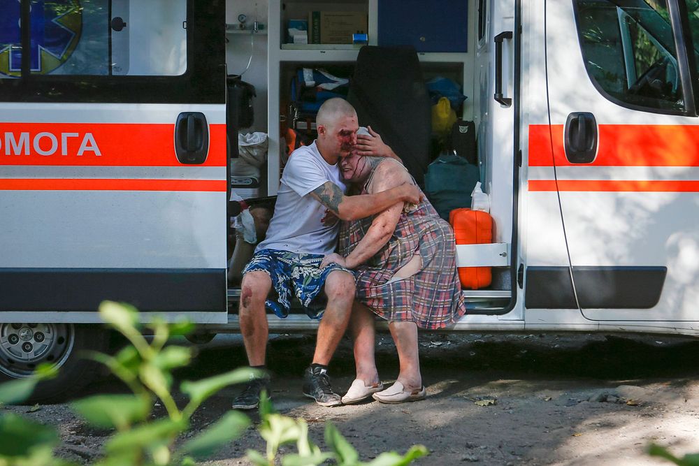 Один из снарядов угодил в жилой дом, где находилась семья из четырёх человек. От полученных ранений мать, отец и старший сын скончались. Выжила только 6-летняя дочка.