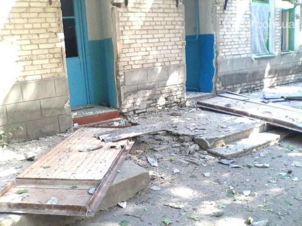 В Новоазовске снаряд попал в больницу