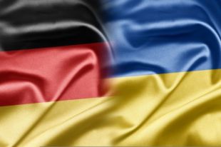 Флаги Украины и Германии