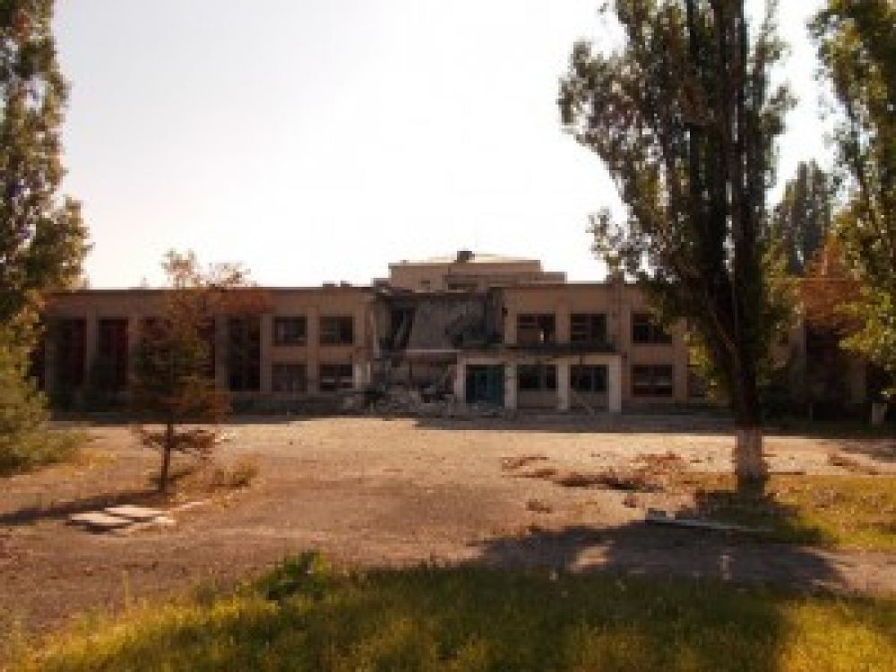 Разрушения в Луганской области