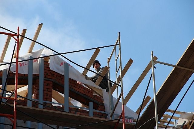Строительство новых домов для погорельцев не успеют закончить к 10 декабря.