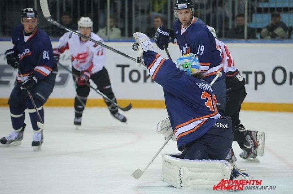 ХК «Авангард» одержал вторую победу в матчах мемориала В. Блинова.