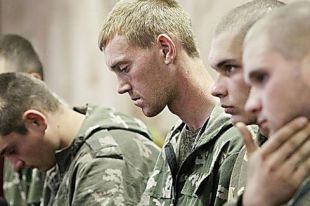 Задержанные десантники РФ