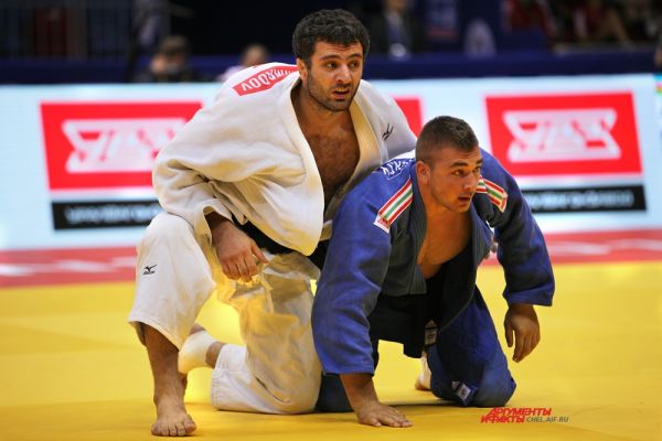 Азербайджанский спортсмен Эльхан Маммадов и венгерский спортсмен