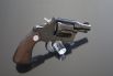 Шестизарядный револьвер с ударно-спусковым механизмом двойного действия Colt Detective Special – модель 1927-го года – предназначался для полицейских и детективов: револьвер можно было легко скрыть в кармане, да и в кобуре под одеждой он был совсем незаметен.