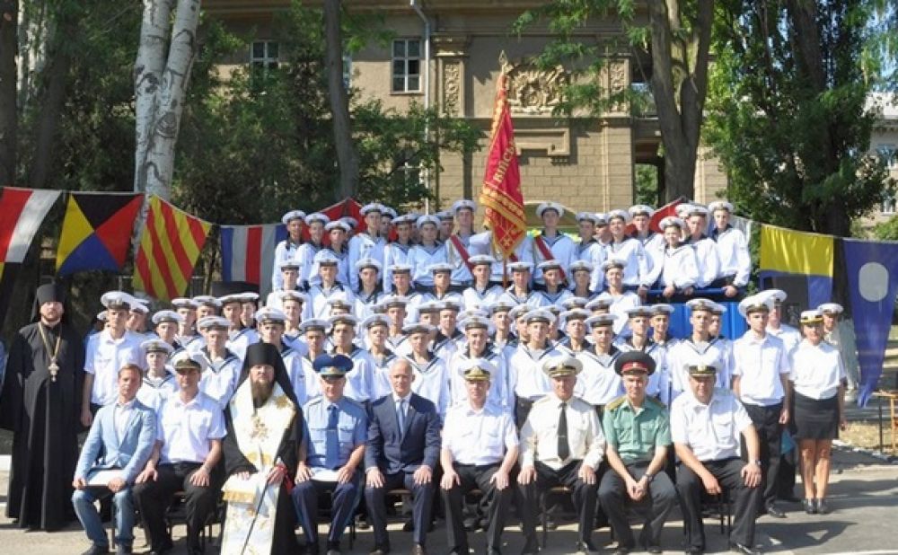 Первокурсники военно-морского лицея