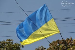 Мариуполь стал сине-желтым