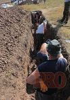 Под Бердянском местные жители строят укрепления