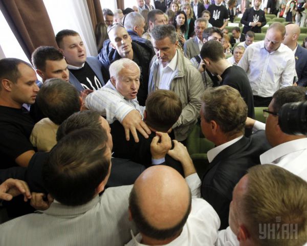 Виталий Кличко в Киевсовете вышел на «ринг» против радикала