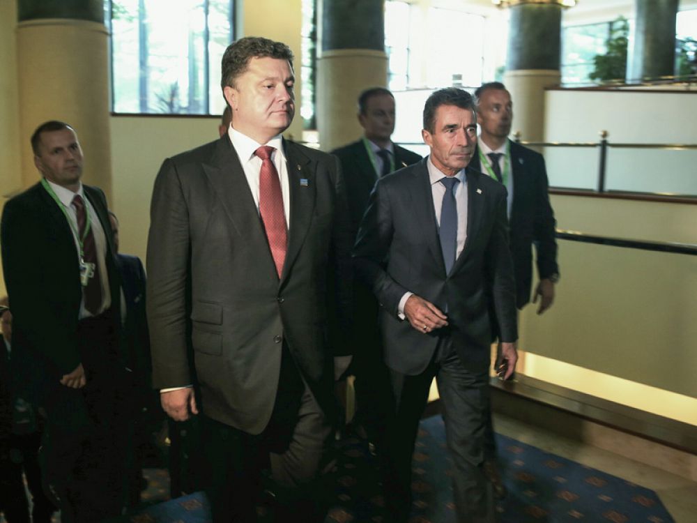 Петр Порошенко на саммите НАТО в Великобритании