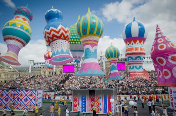 Торжественное открытие Дня города состоялось на Красной площади. 