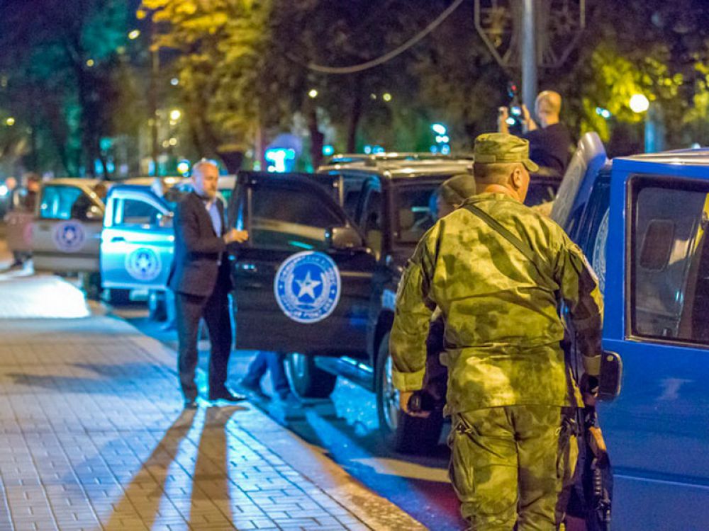 15 освобожденных украинских военных прибыли в Днепропетровск