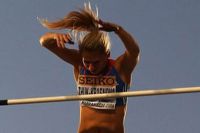 23-летняя иркутянка Ангелина Краснова-Жук. Спортсменка в составе сборной команды Европы заняла второе место в прыжках с шестом.