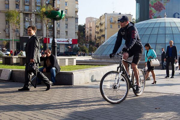 Виталий Кличко приехал на работу на велосипеде