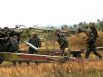 Украинские военные учатся стрелять из гаубиц