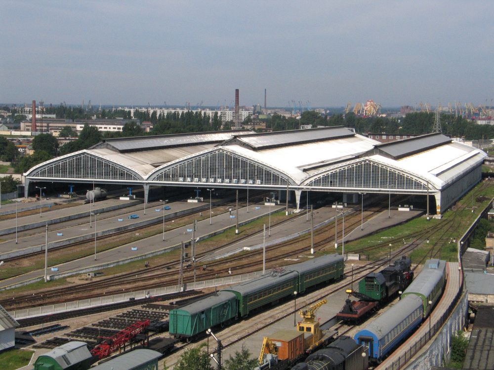 В современном Южном вокзале сохранены и внешняя, и внутренняя планировка комплекса зданий и помещений. 