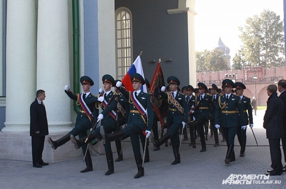 В марте 2014 года в Туле состоялась церемония крепления нового знамени УМВД России по Тульской области к древку, 19 сентября состоится церемония вручения знамени.