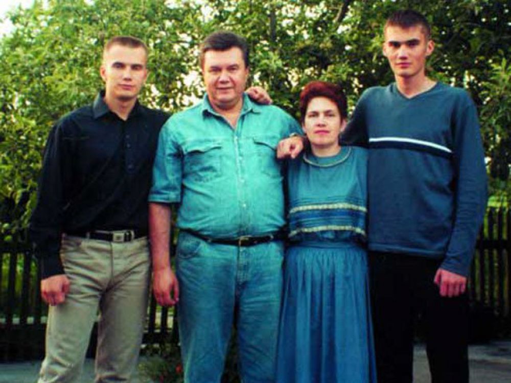 Людмила Янукович