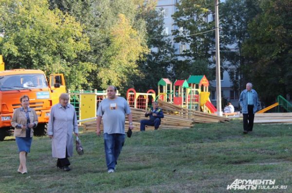 Подрядчики уже разбирали коробку, которую когда-то установил один из депутатов. Кто теперь её починит?