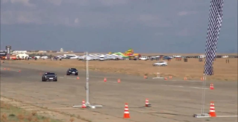 В Крыму во время гонок на ускорение разбился пилот