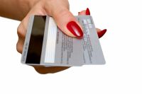 Кредитную карту клиенты Сбербанка могут оформить самостоятельно через интернет.